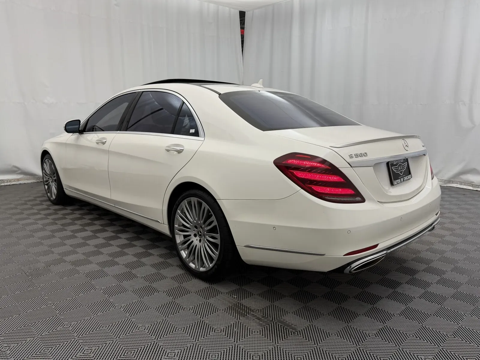 Mercedes-Benz S-Class photo 7