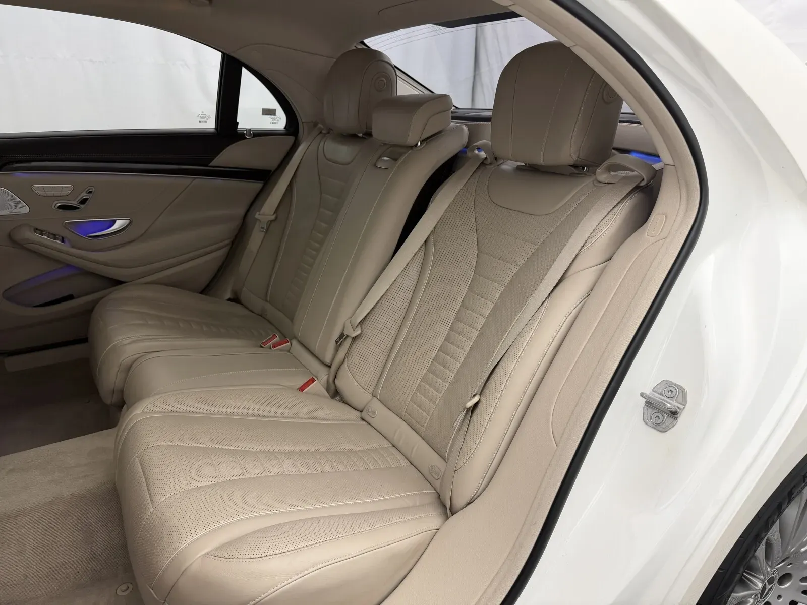 Mercedes-Benz S-Class photo 49