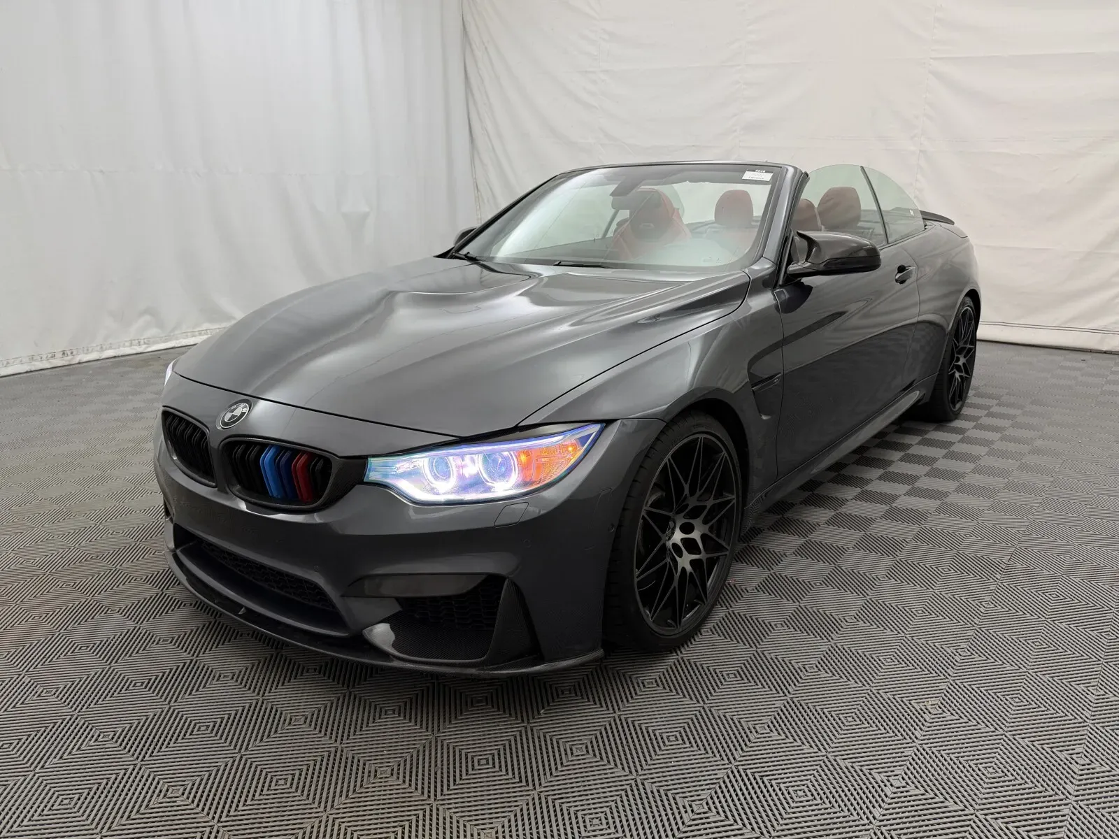 BMW M4 photo 8