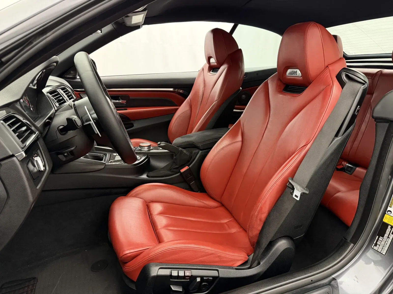 BMW M4 photo 18