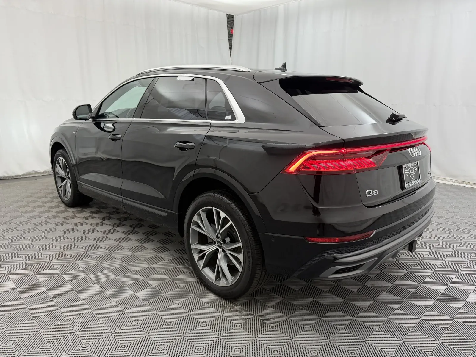 Audi Q8 photo 7
