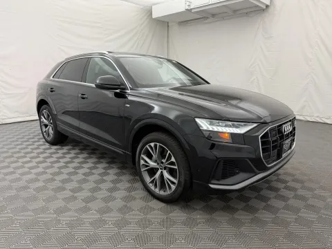 More photos of 2022 Audi Q8 Prestige at Autos of Chicago, IL