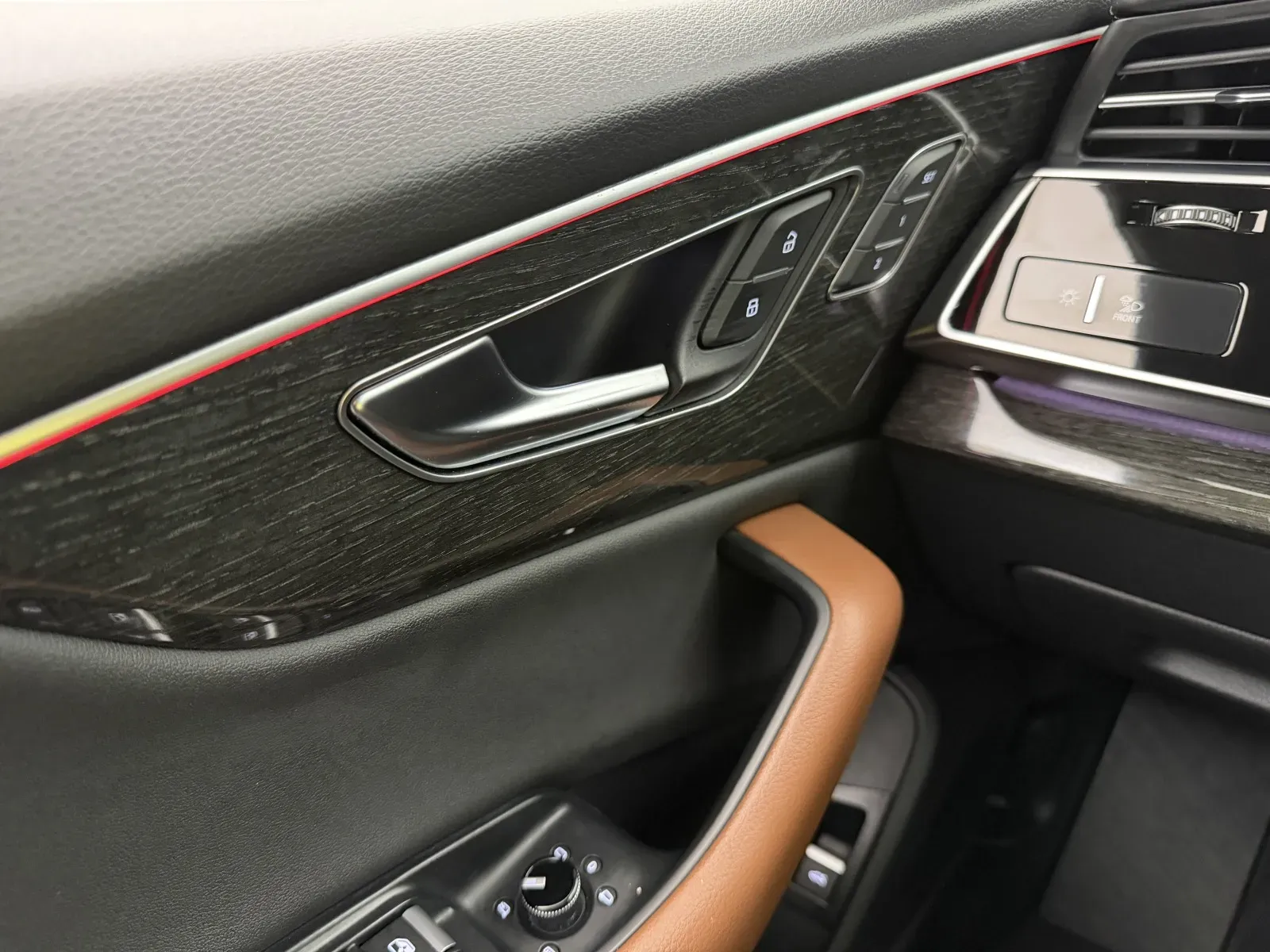 Audi Q8 photo 16