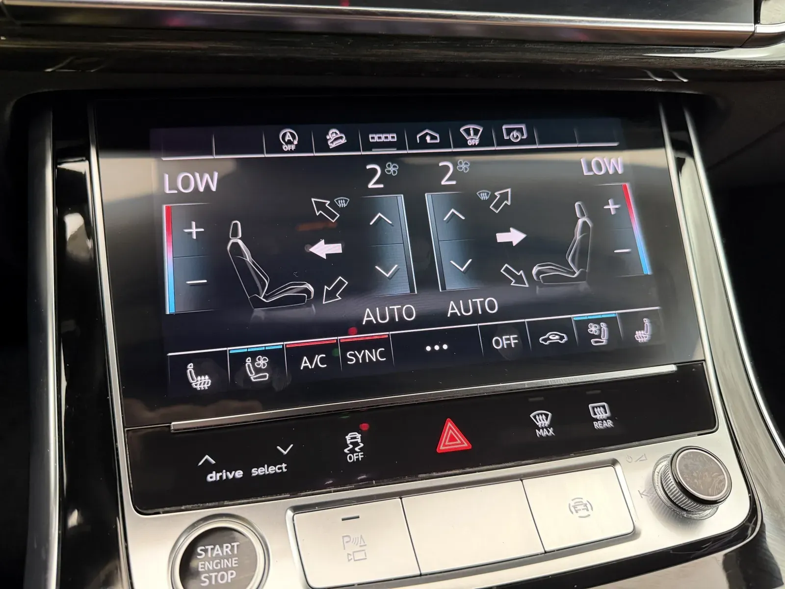 Audi Q8 photo 45