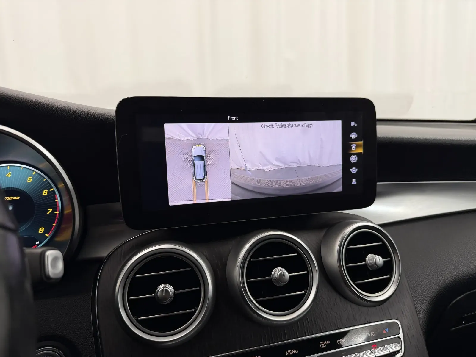 Mercedes-Benz GLC photo 18