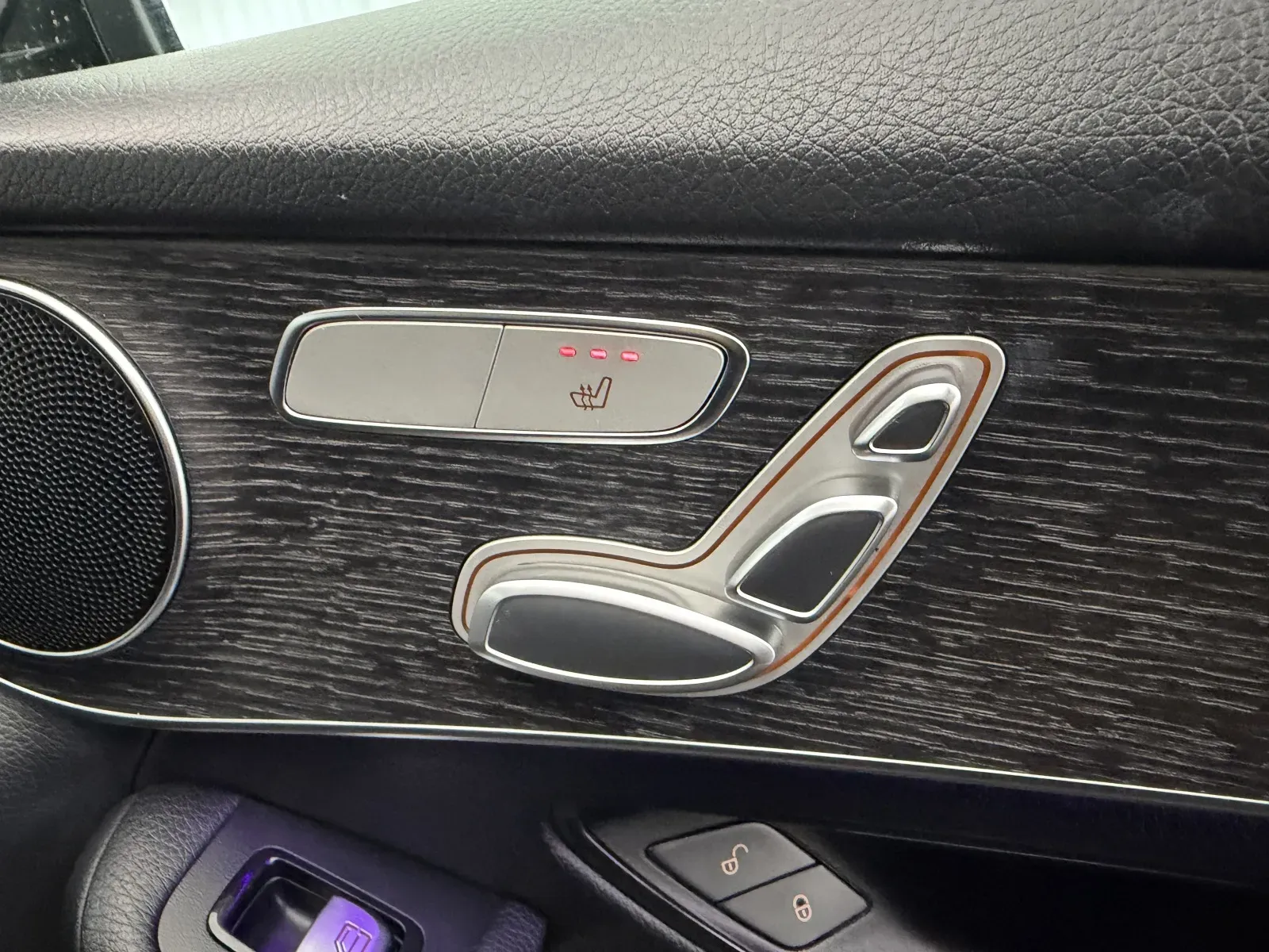 Mercedes-Benz GLC photo 40