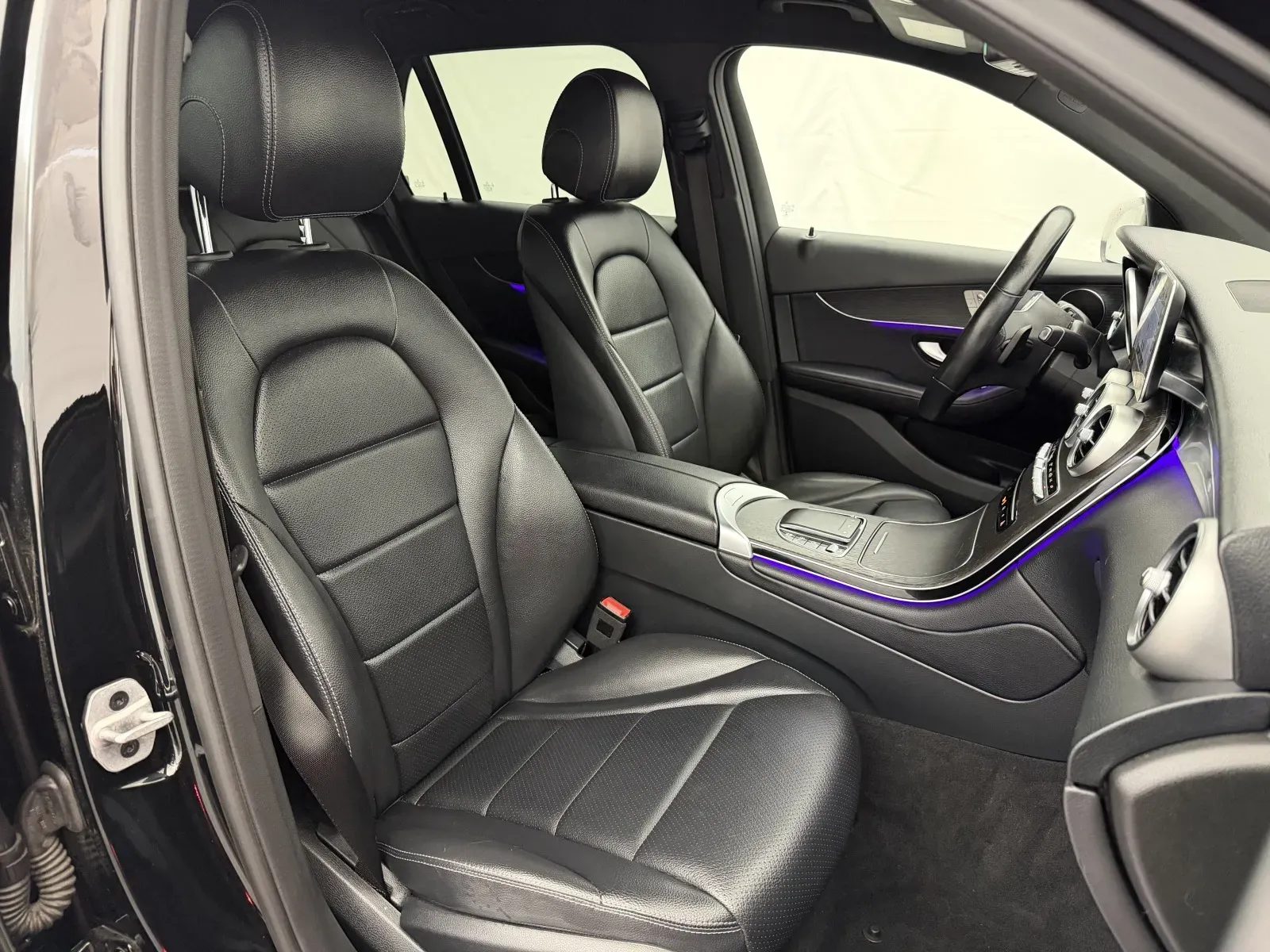 Mercedes-Benz GLC photo 39