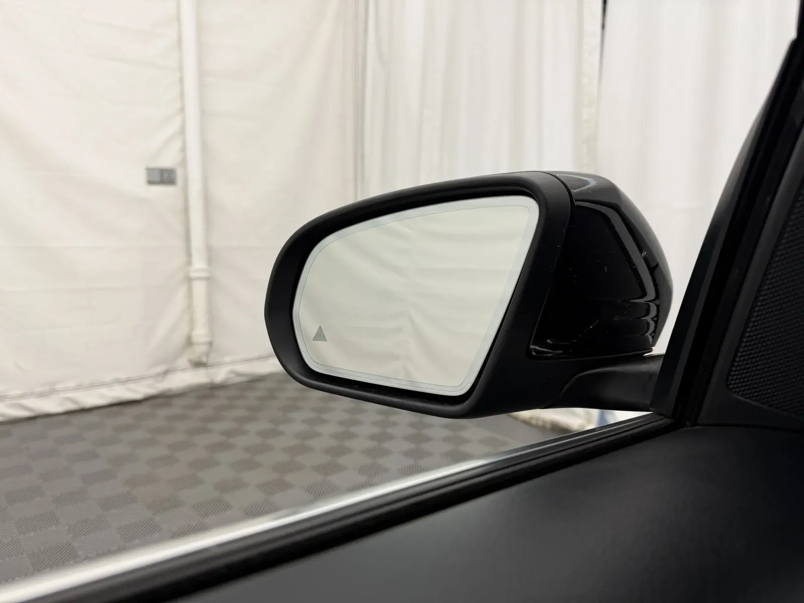 Mercedes-Benz GLC photo 12
