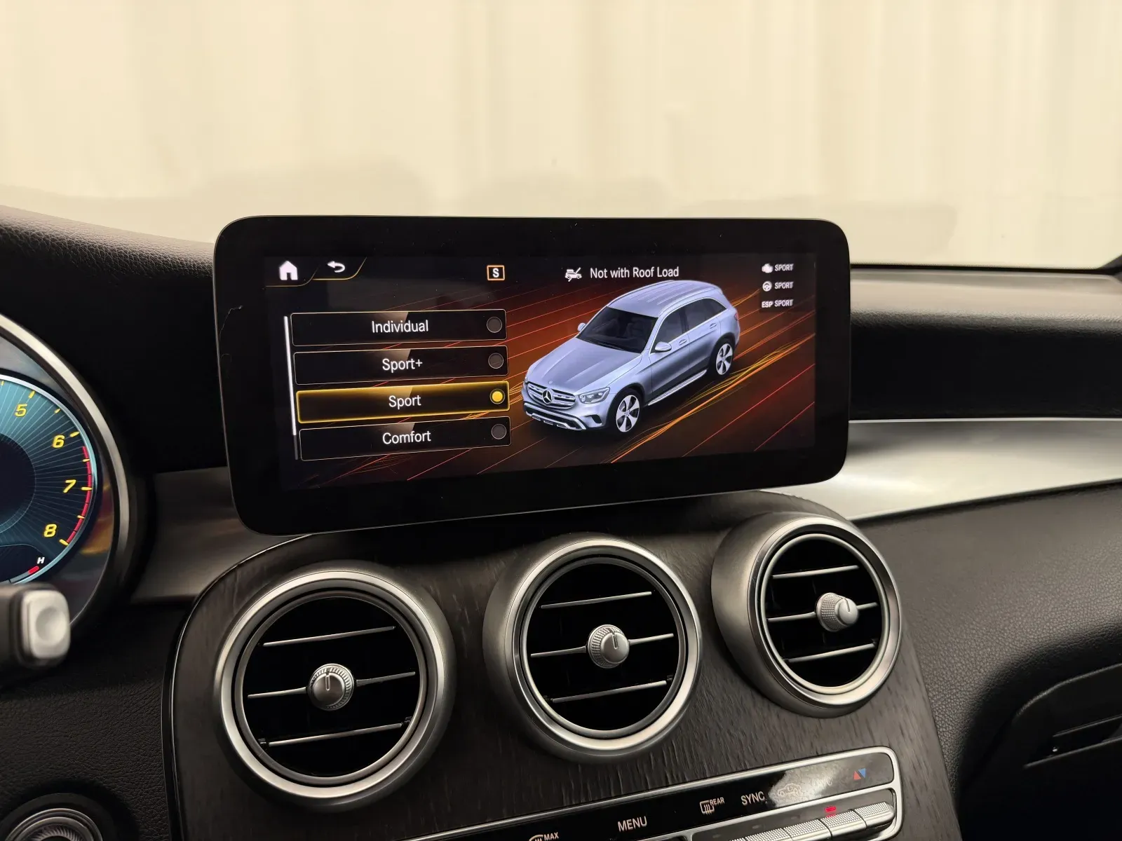 Mercedes-Benz GLC photo 27