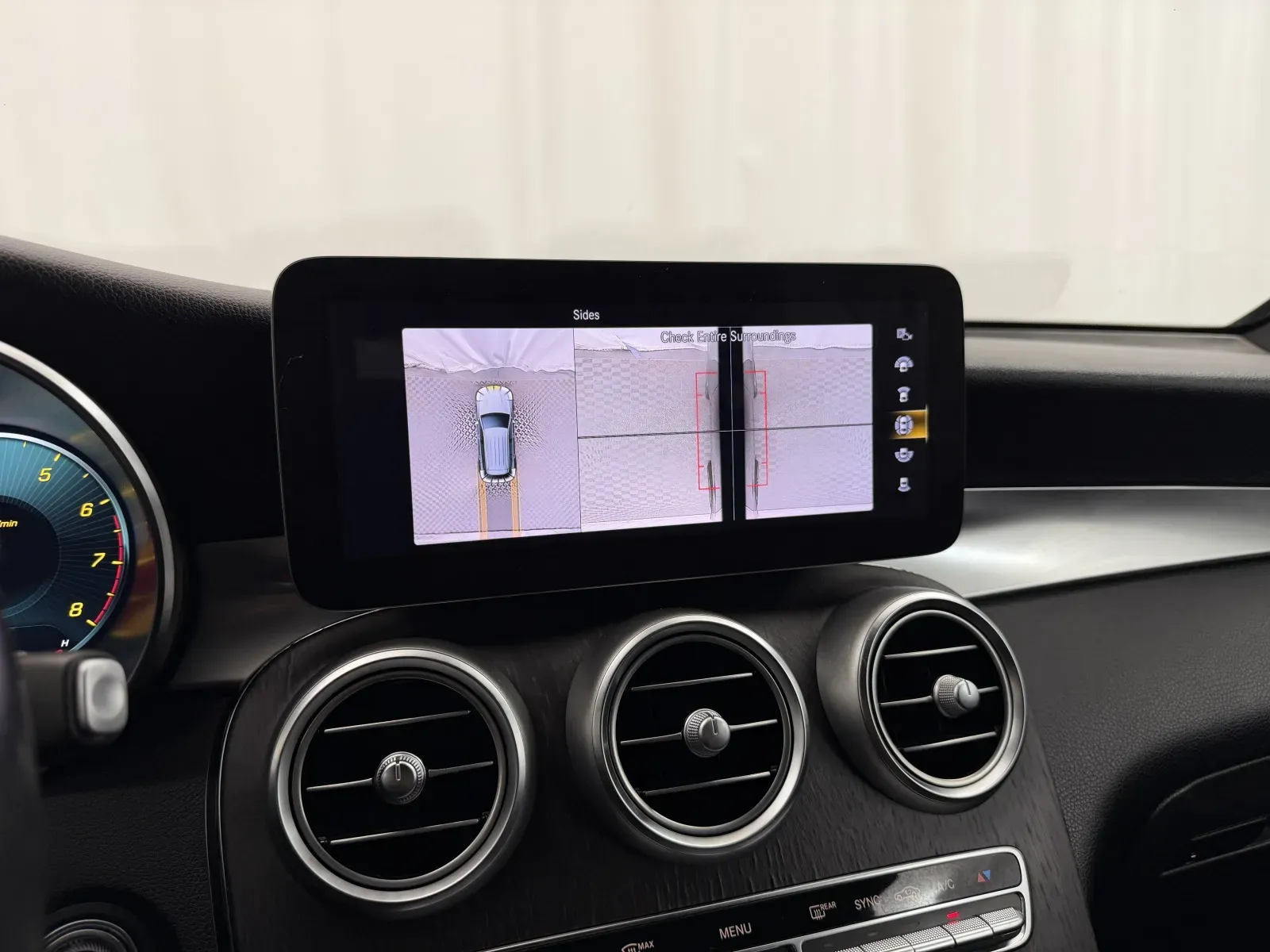 Mercedes-Benz GLC photo 17