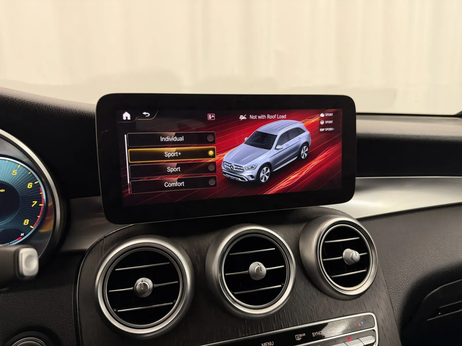 Mercedes-Benz GLC photo 26
