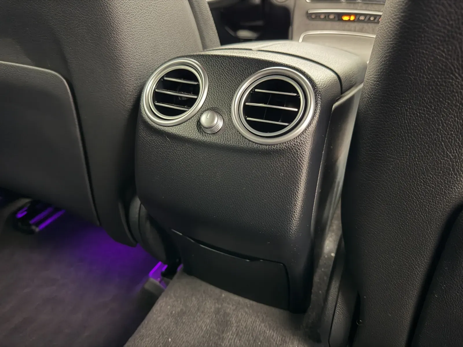 Mercedes-Benz GLC photo 37