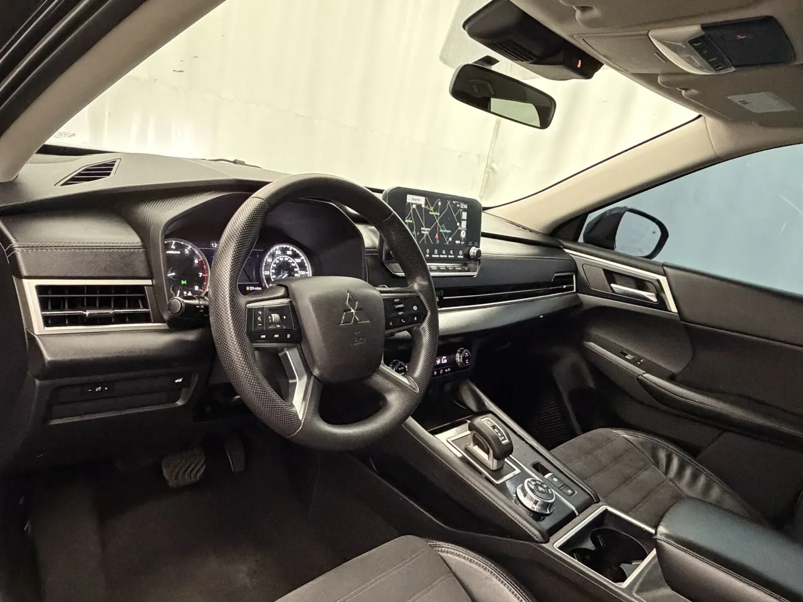 Mitsubishi Outlander photo 9