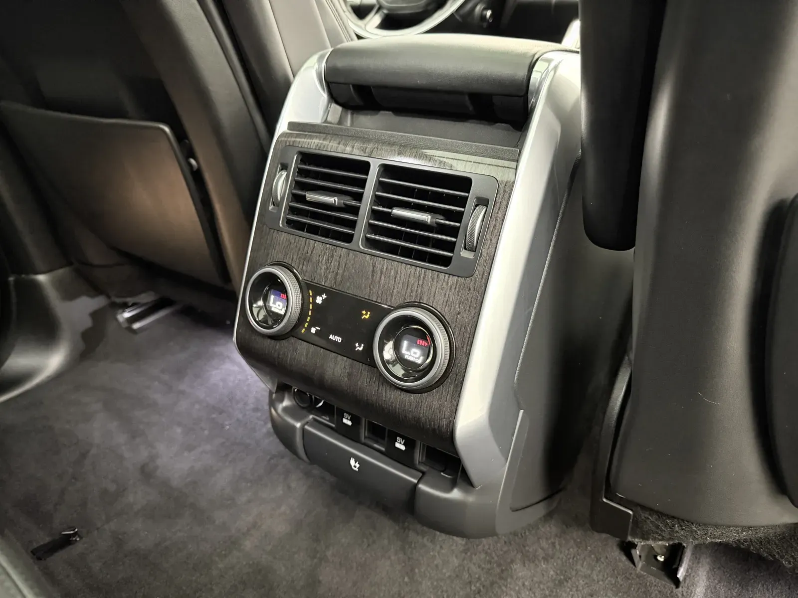 Land Rover Range Rover Sport photo 45
