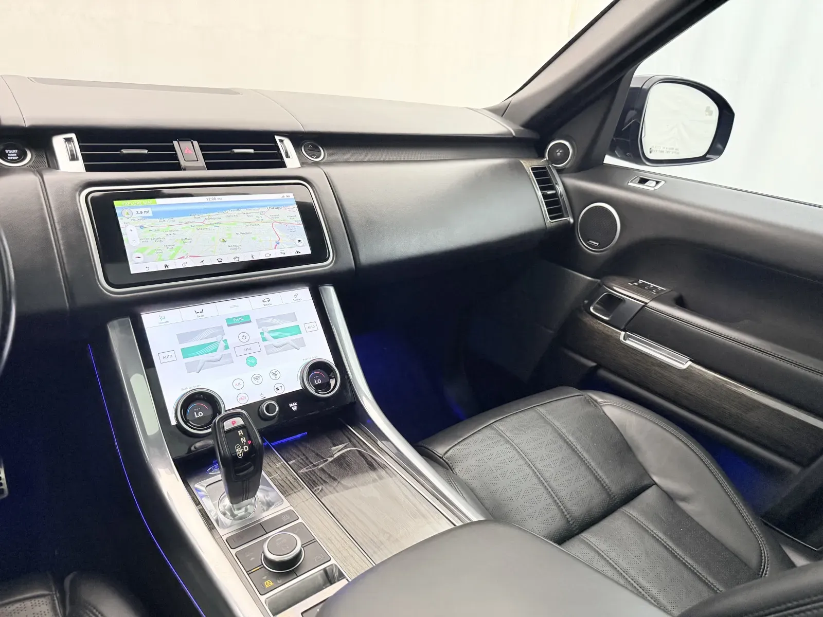 Land Rover Range Rover Sport photo 24