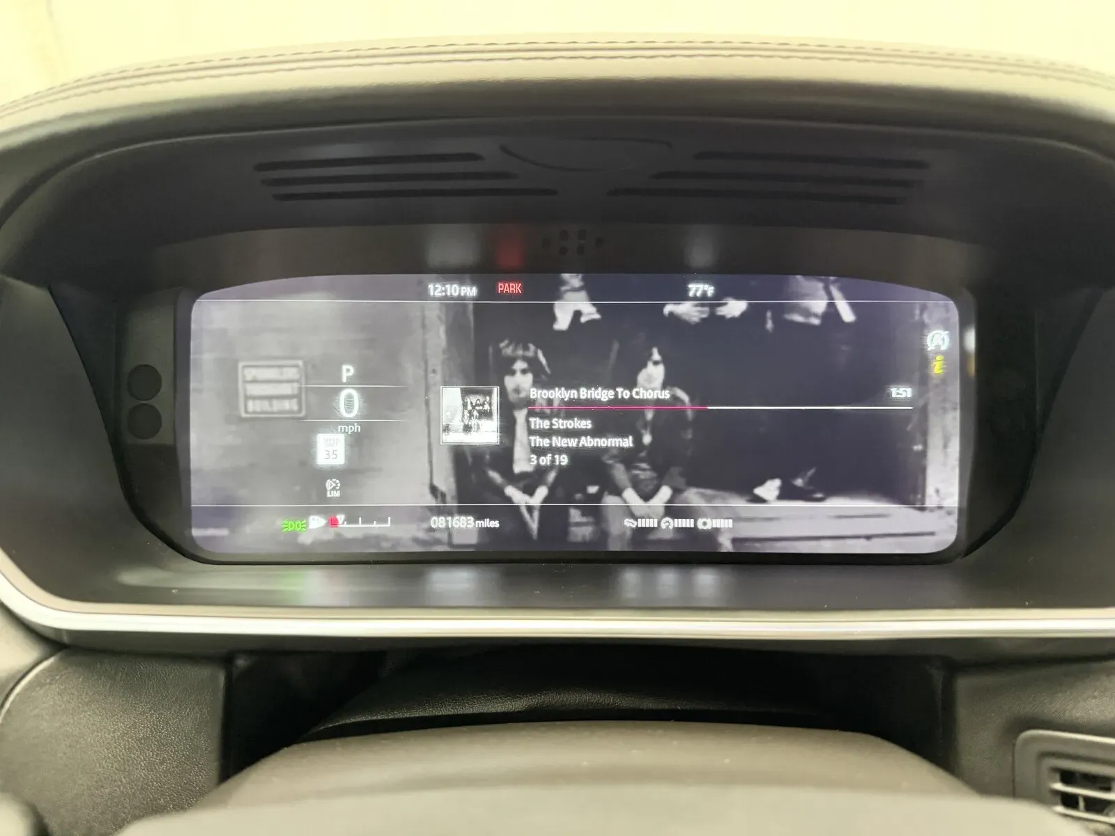Land Rover Range Rover Sport photo 17