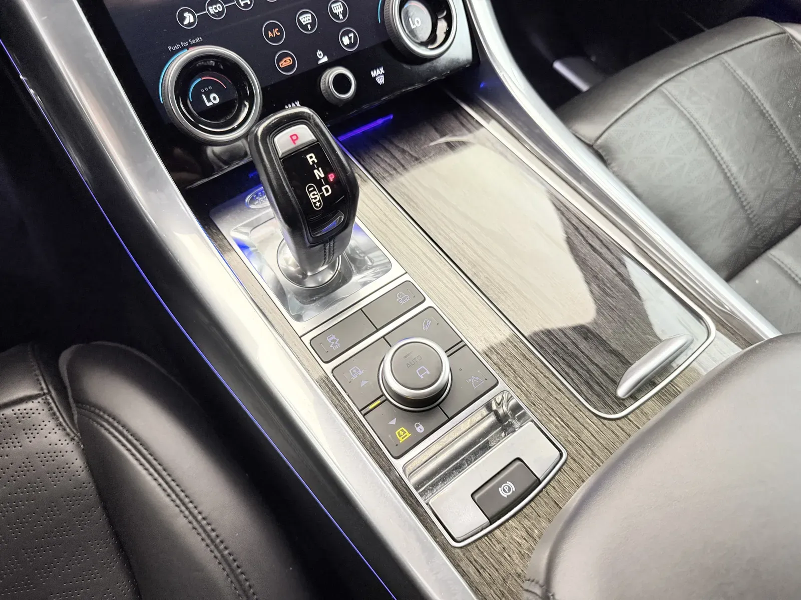 Land Rover Range Rover Sport photo 41