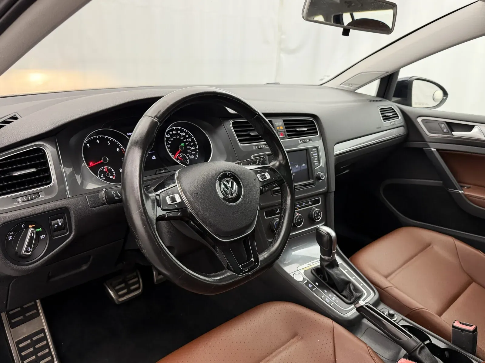 Volkswagen Golf Alltrack photo 11