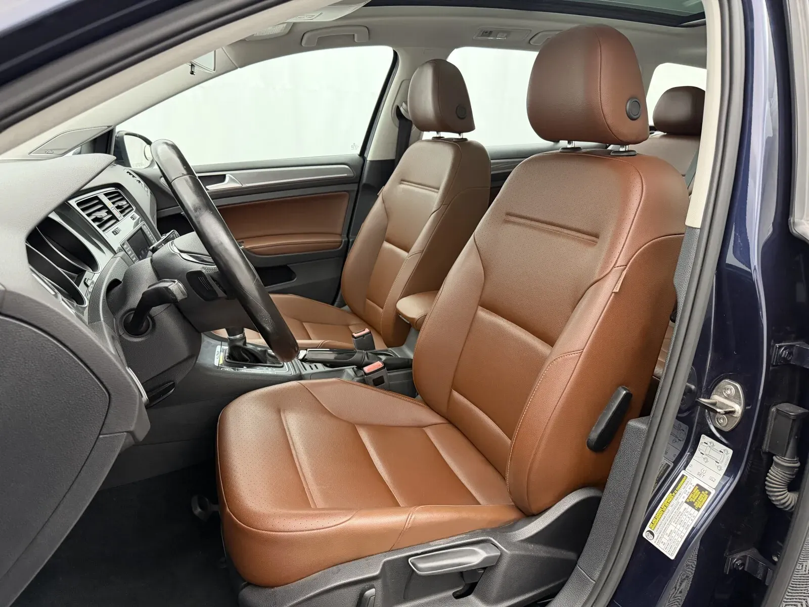Volkswagen Golf Alltrack photo 9