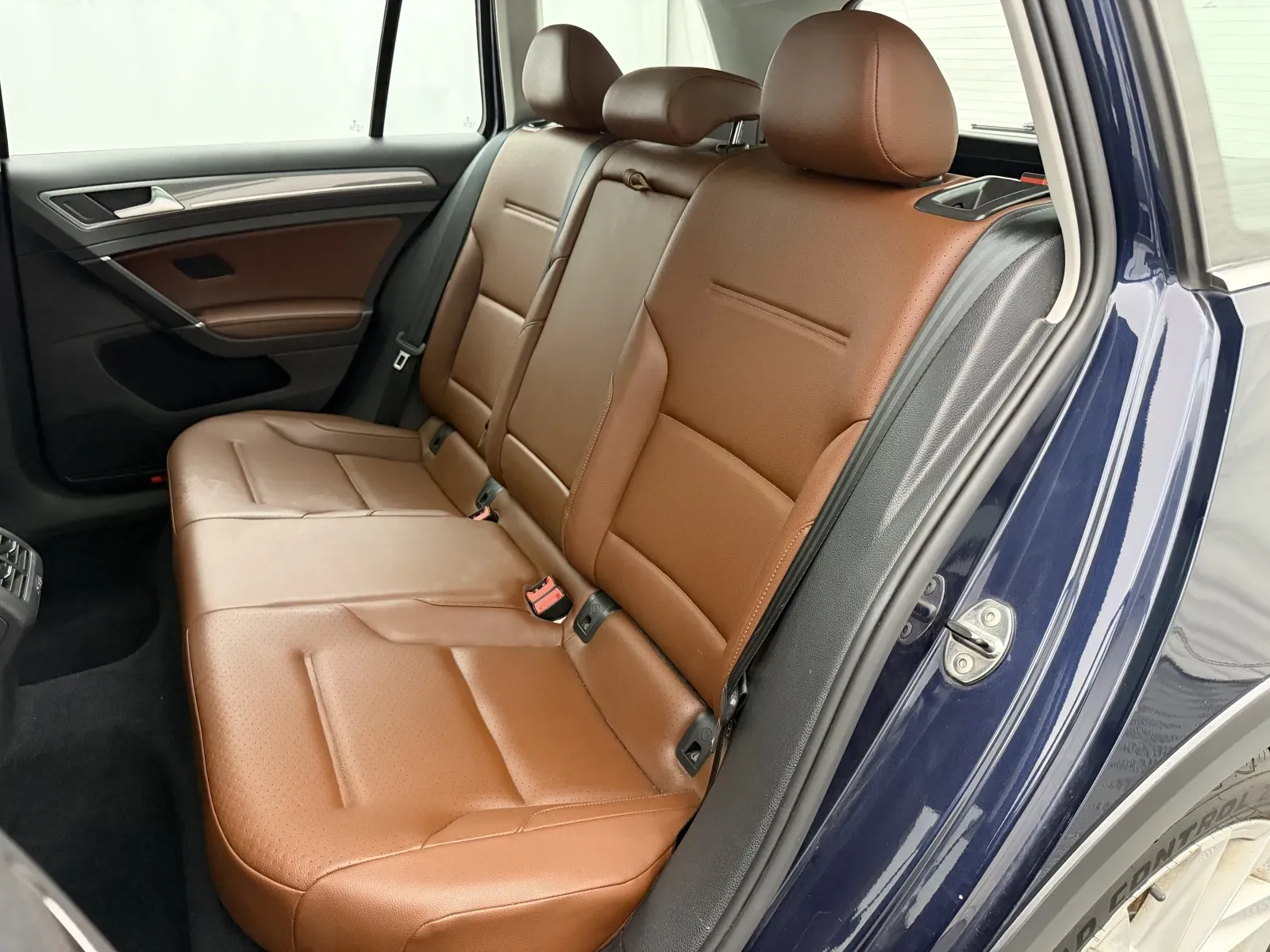 Volkswagen Golf Alltrack photo 25