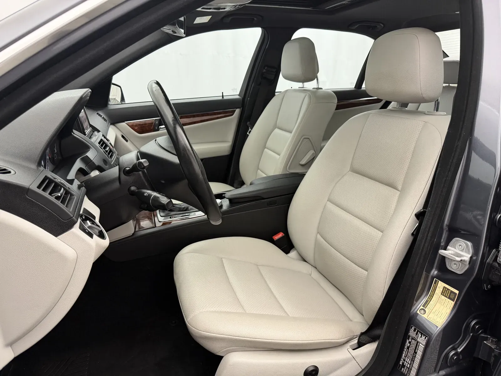 Mercedes-Benz C-Class photo 10