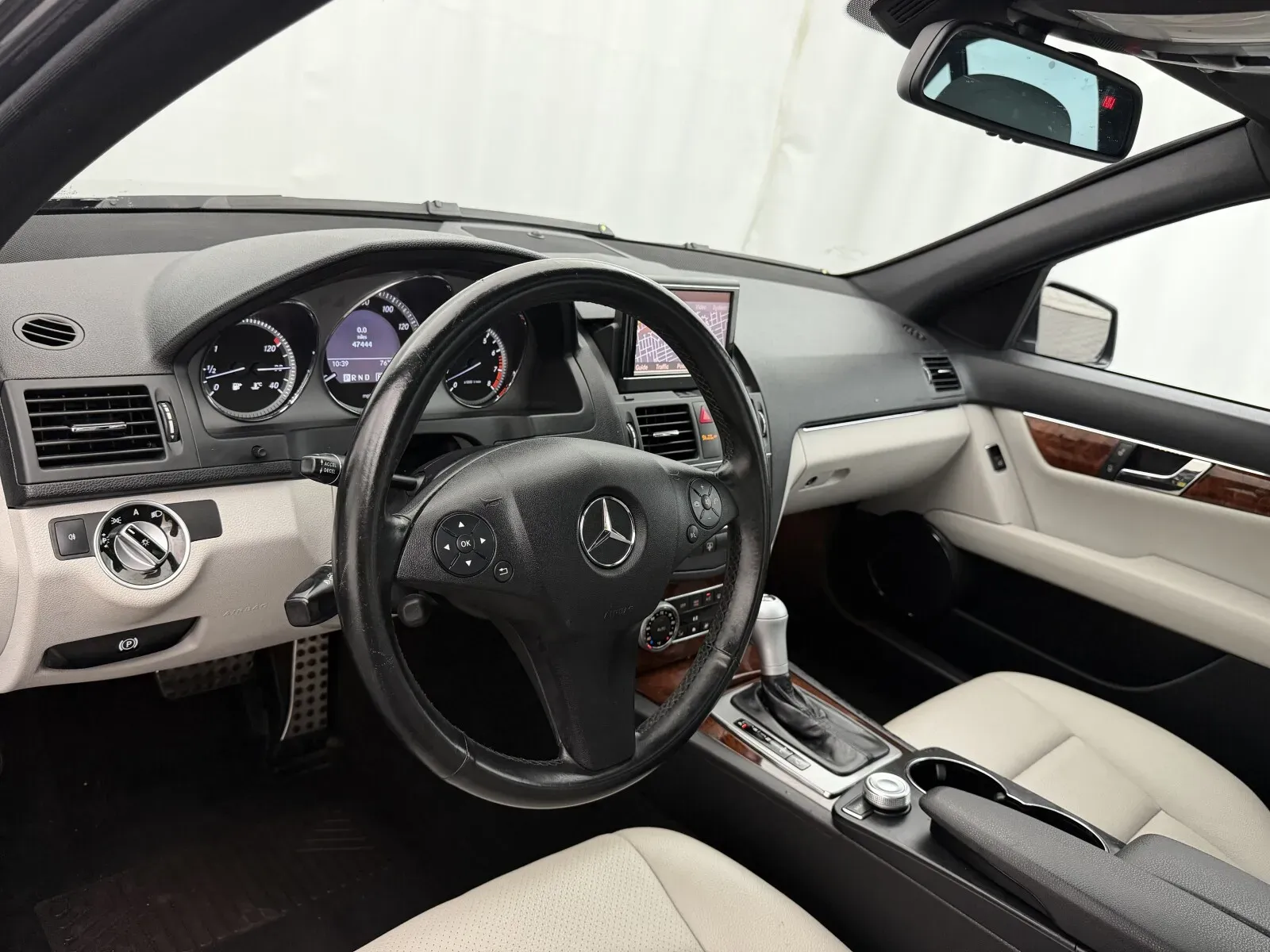 Mercedes-Benz C-Class photo 8