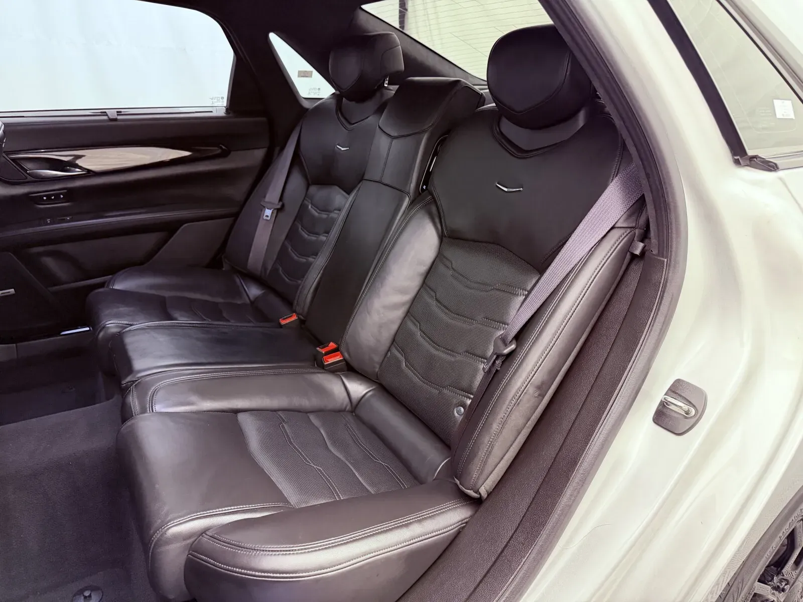 Cadillac CT6 photo 35