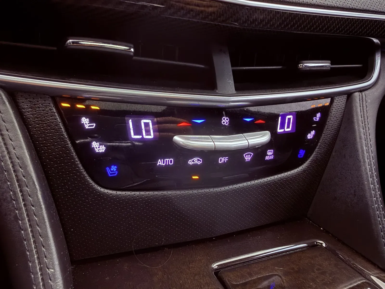 Cadillac CT6 photo 31