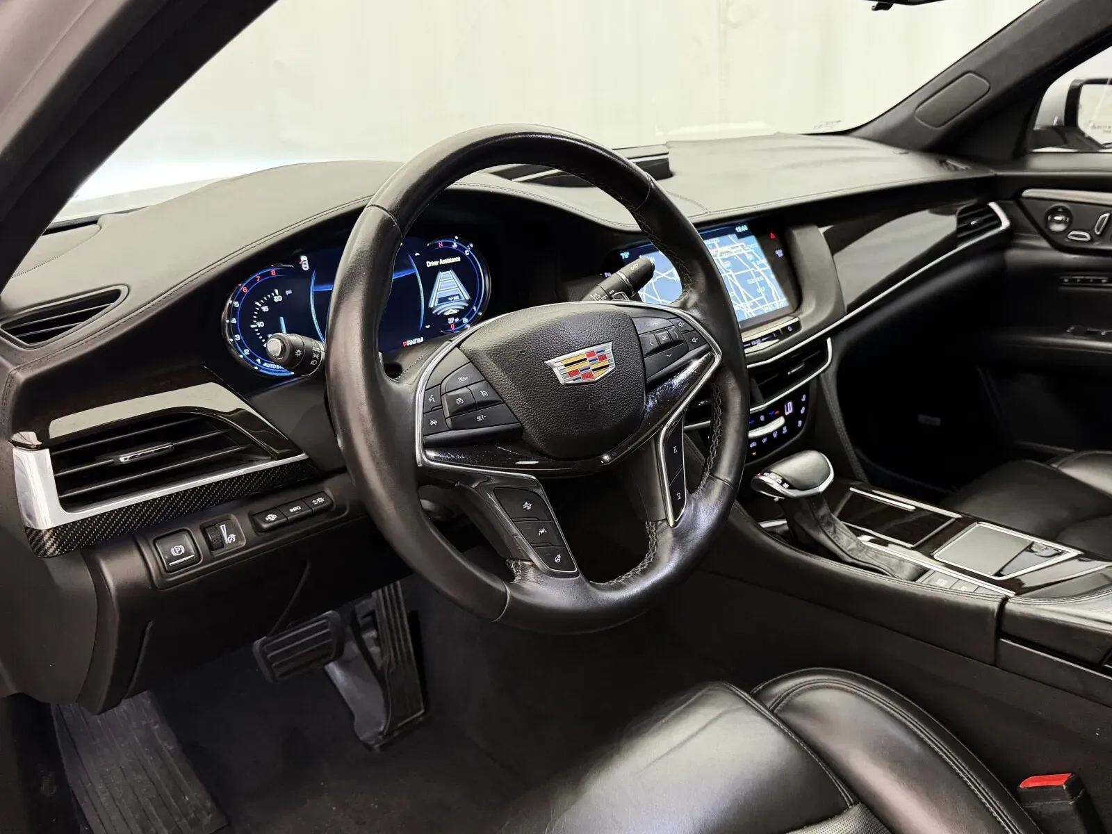 Cadillac CT6 photo 9