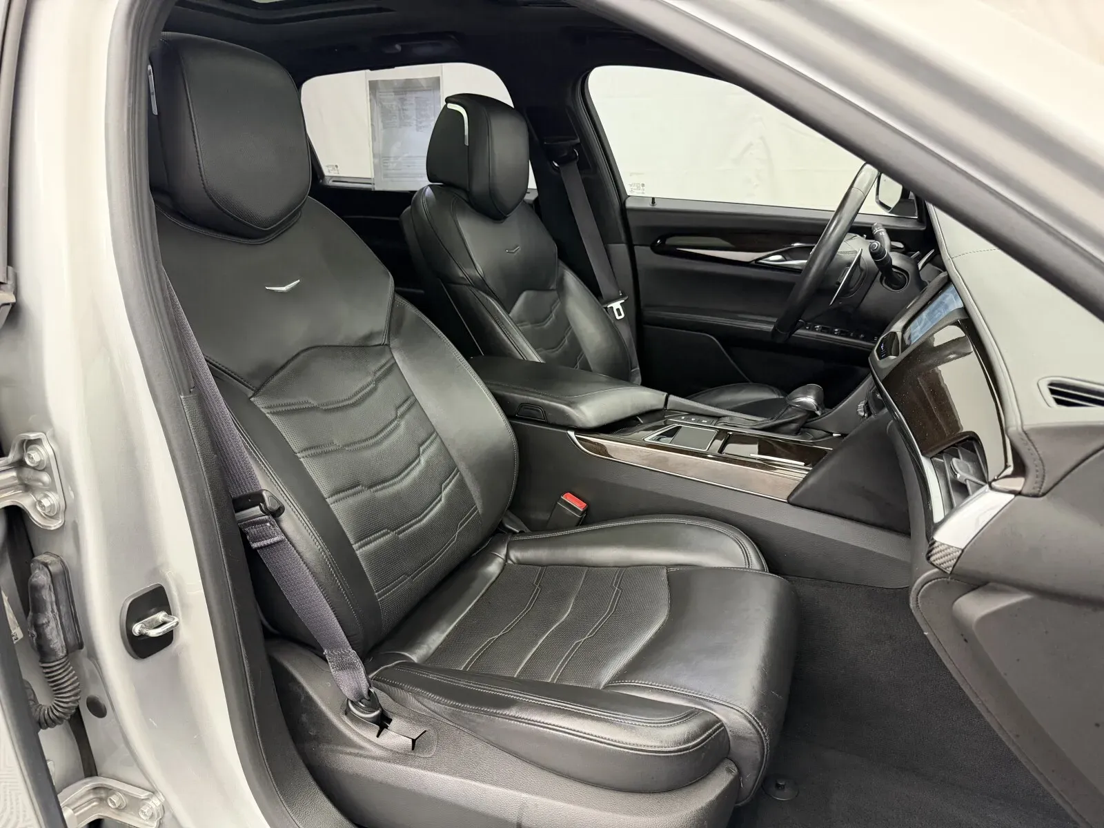 Cadillac CT6 photo 38