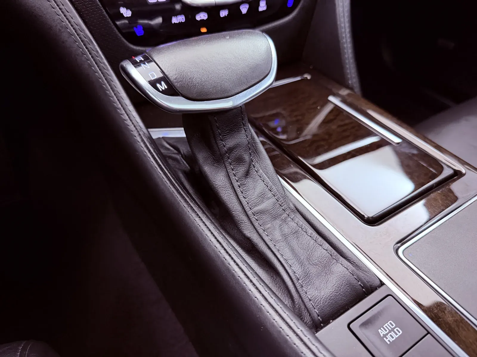 Cadillac CT6 photo 33