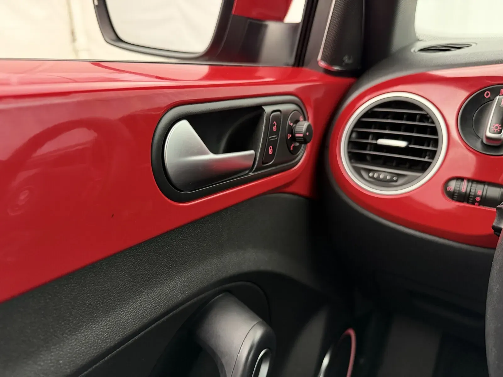 Volkswagen Beetle photo 11
