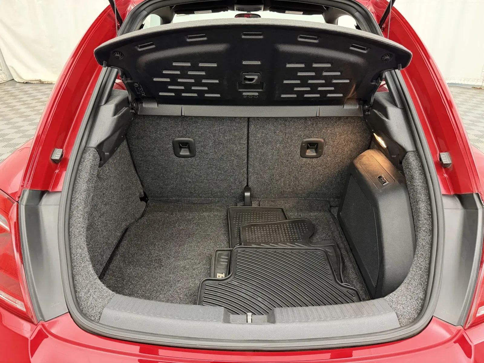 Volkswagen Beetle photo 20