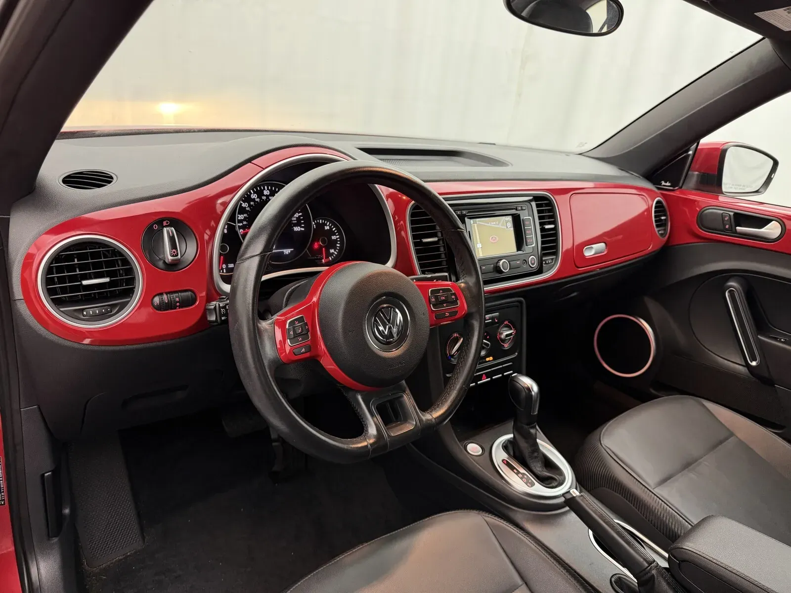 Volkswagen Beetle photo 9