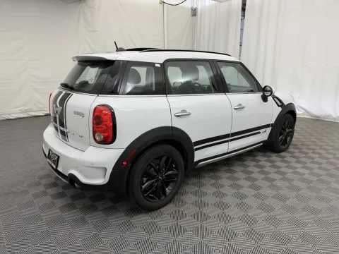 More photos of 2016 MINI Cooper Countryman S at Autos of Chicago, IL