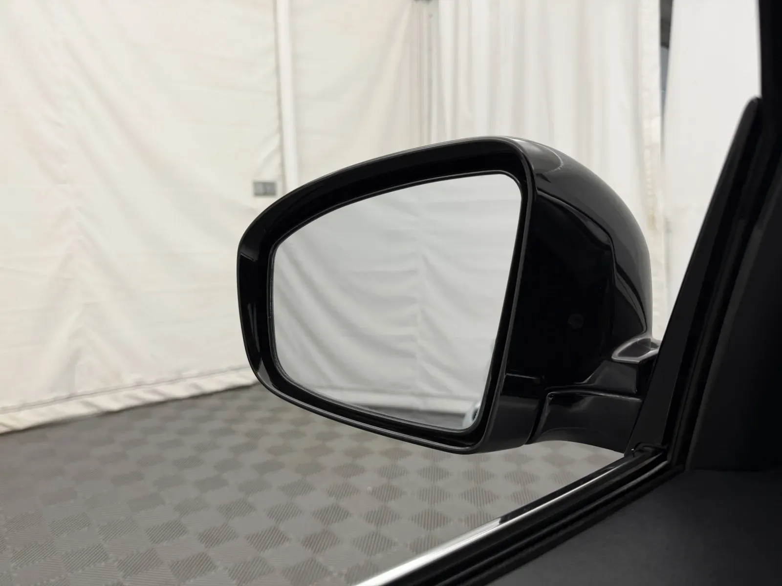 Infiniti QX70 photo 14
