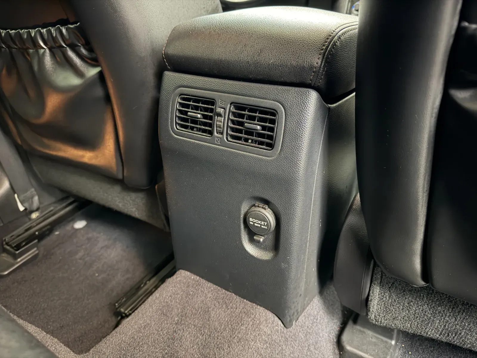 Infiniti QX70 photo 24