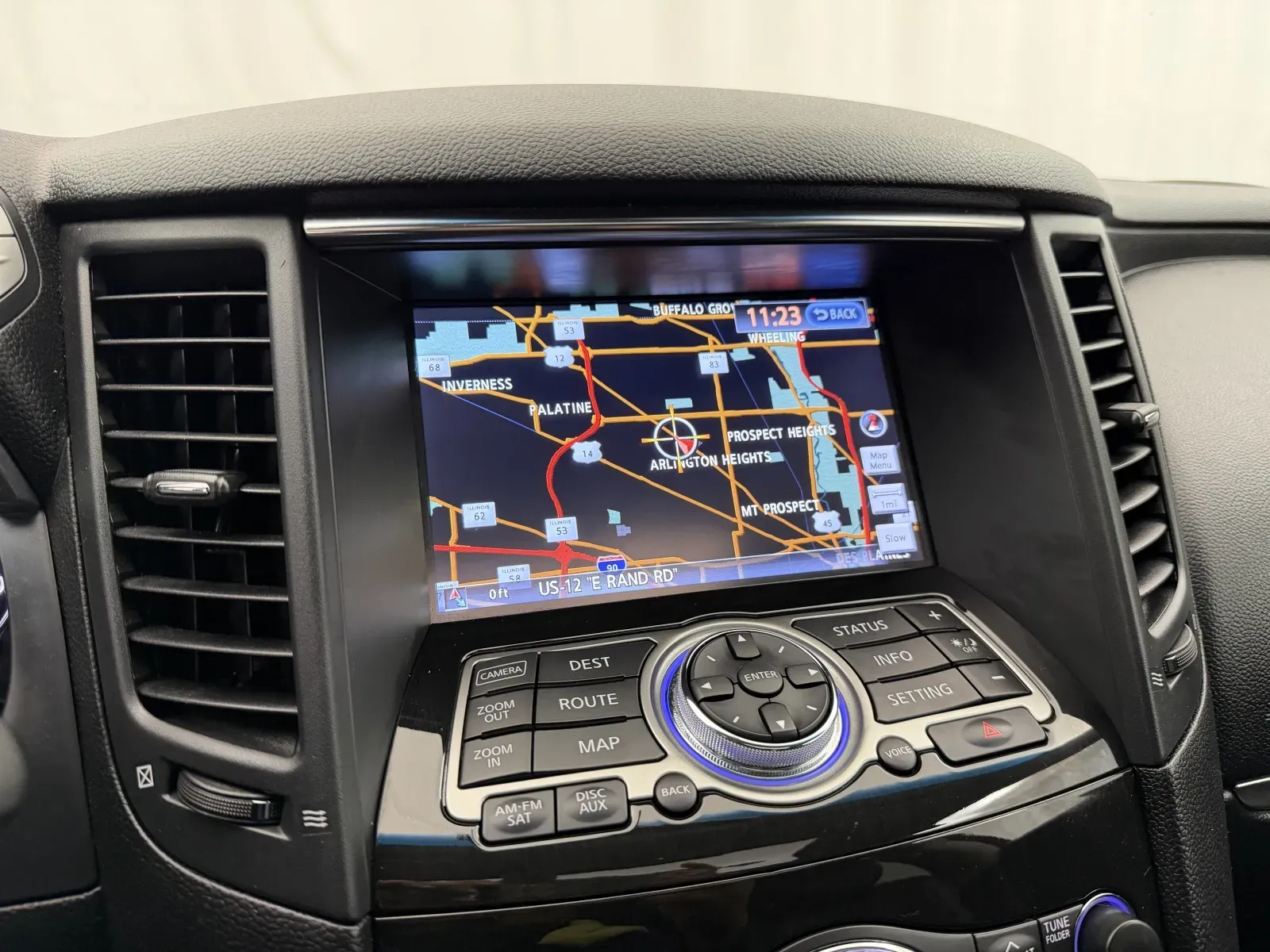 Infiniti QX70 photo 19