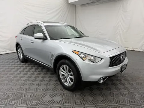 More photos of 2017 INFINITI QX70 at Autos of Chicago, IL