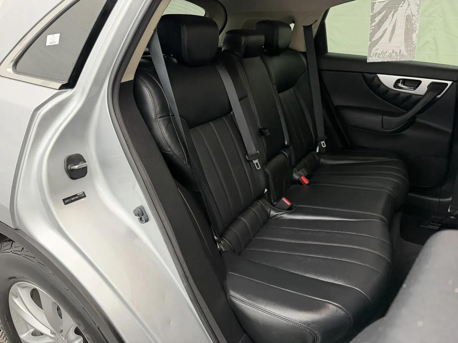 Infiniti QX70 photo 25