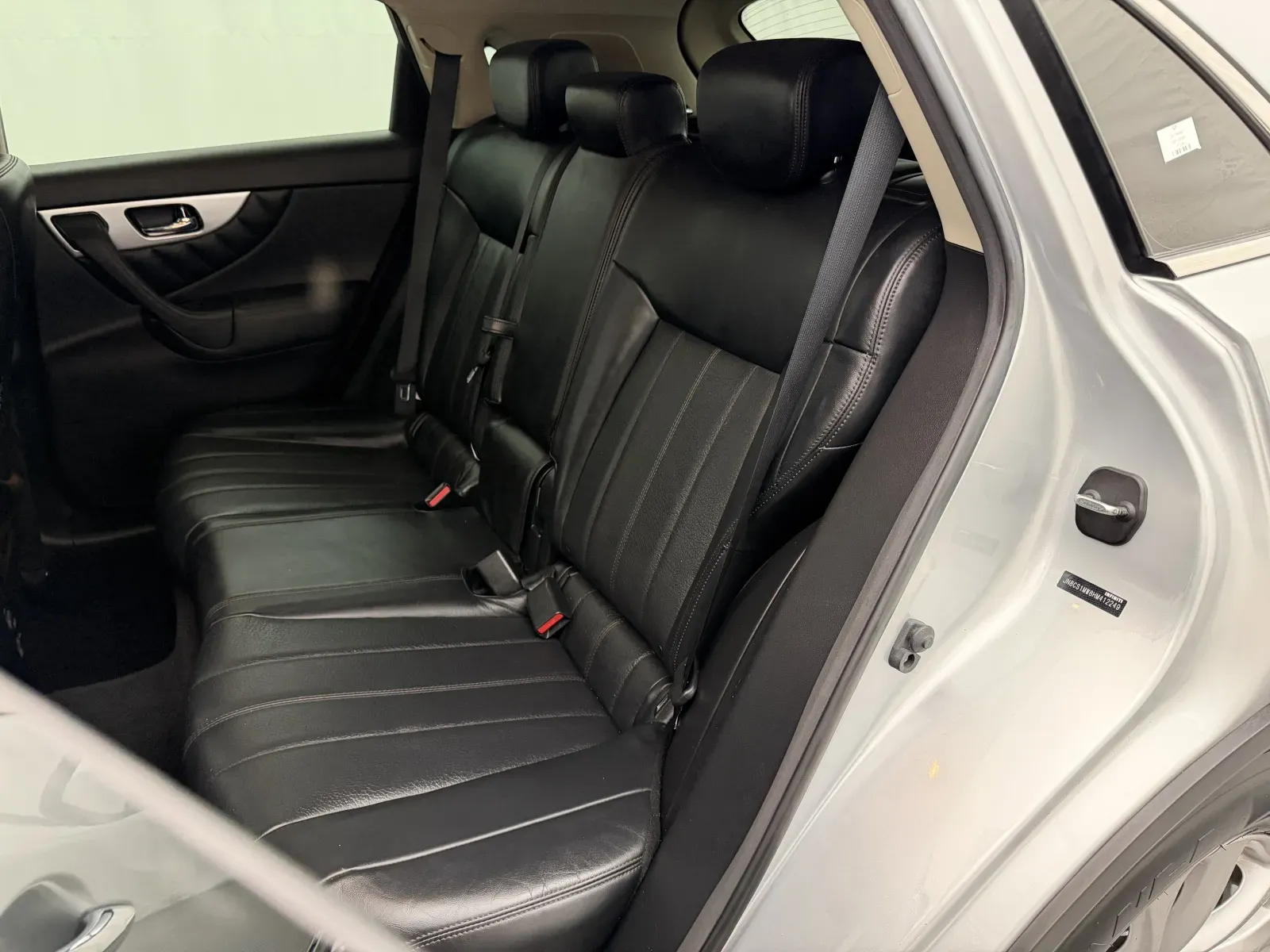 Infiniti QX70 photo 23