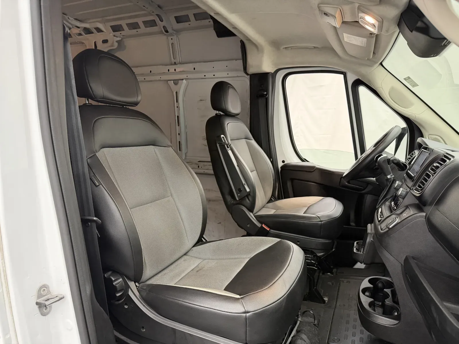 Ram Cargo Van photo 27
