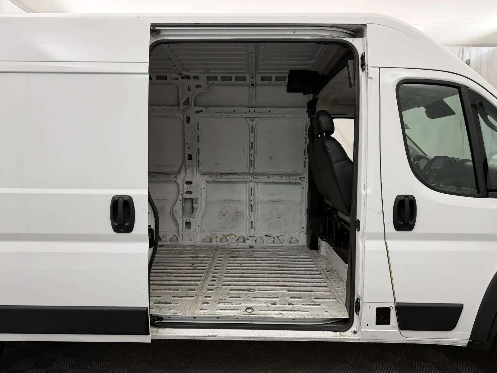 Ram Cargo Van photo 9