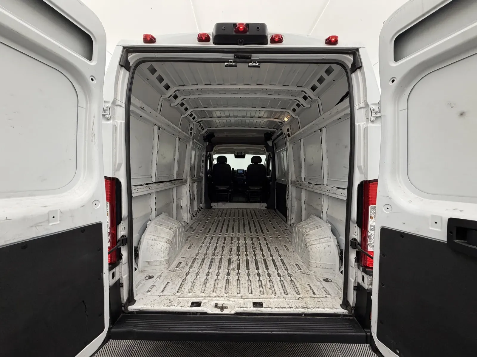 Ram Cargo Van photo 7