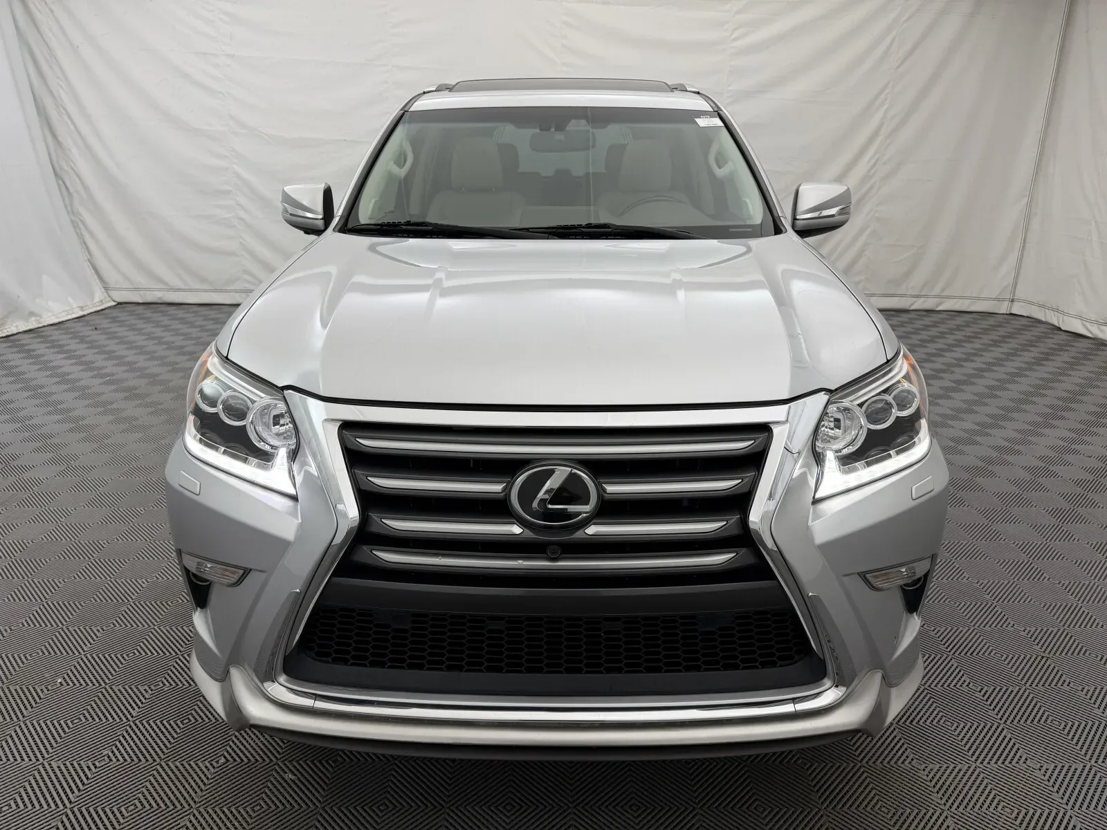 Lexus GX photo 3