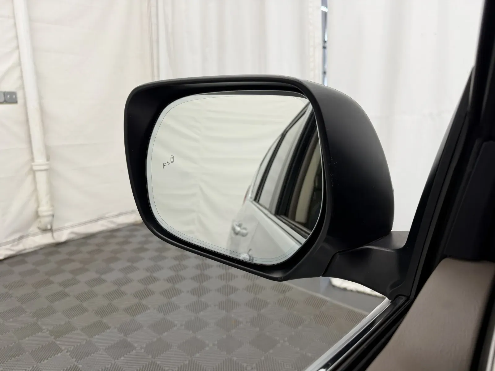 Lexus GX photo 16