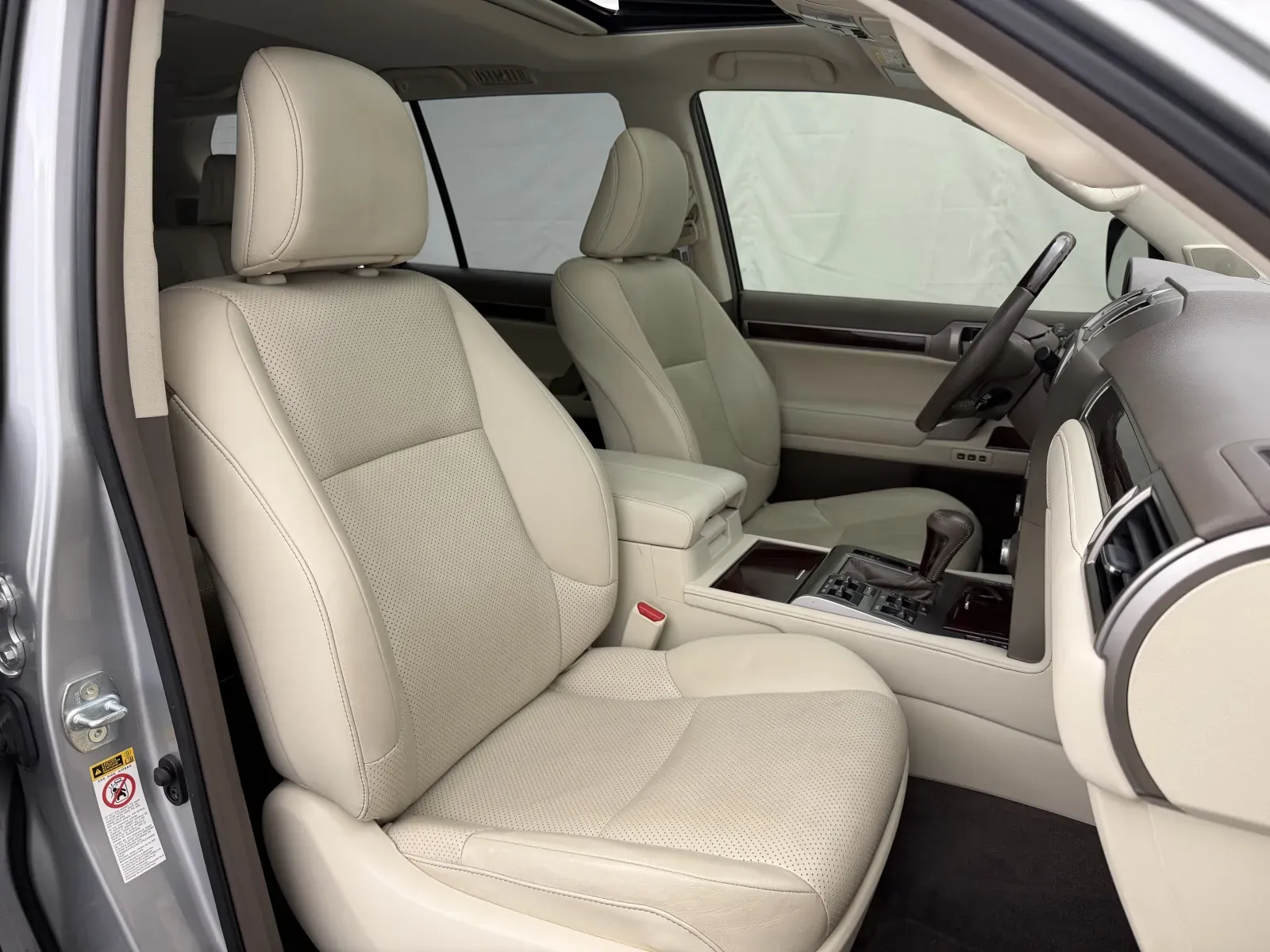 Lexus GX photo 34