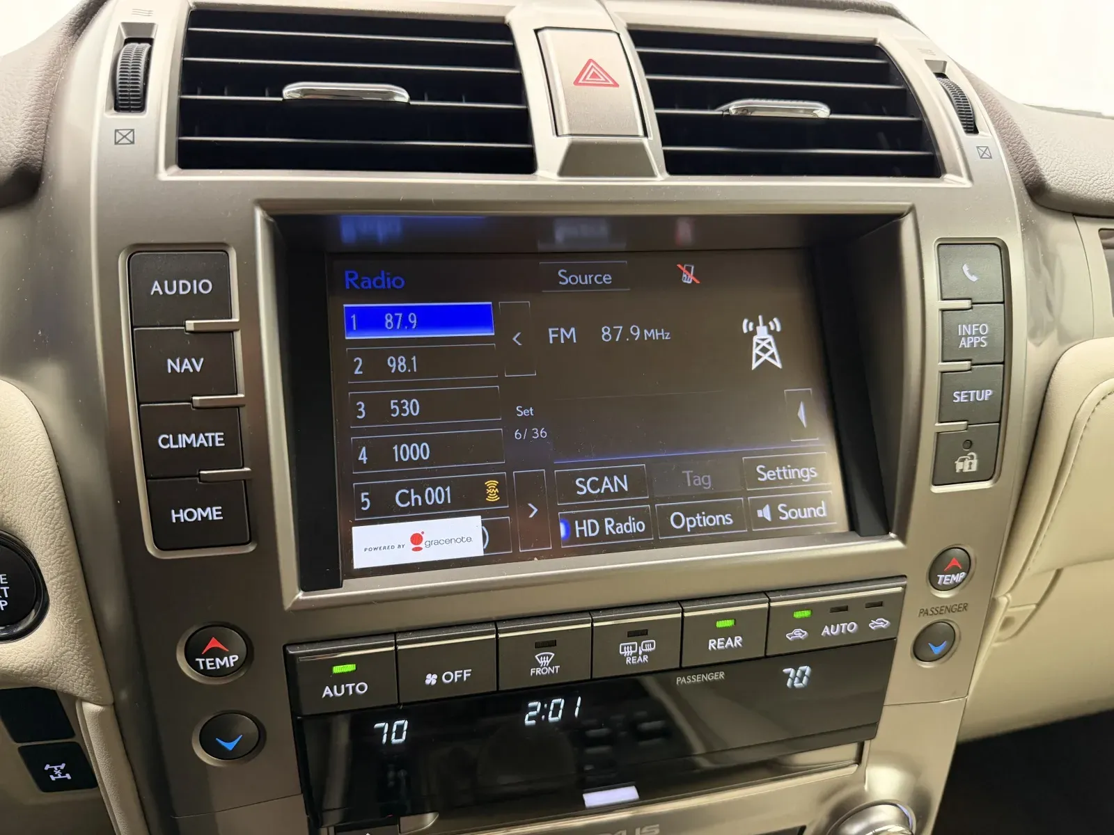Lexus GX photo 20