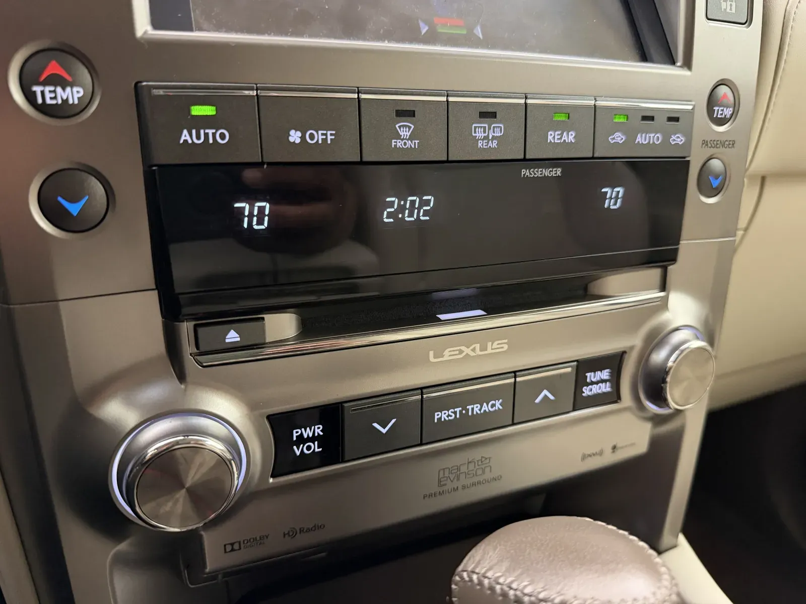 Lexus GX photo 24