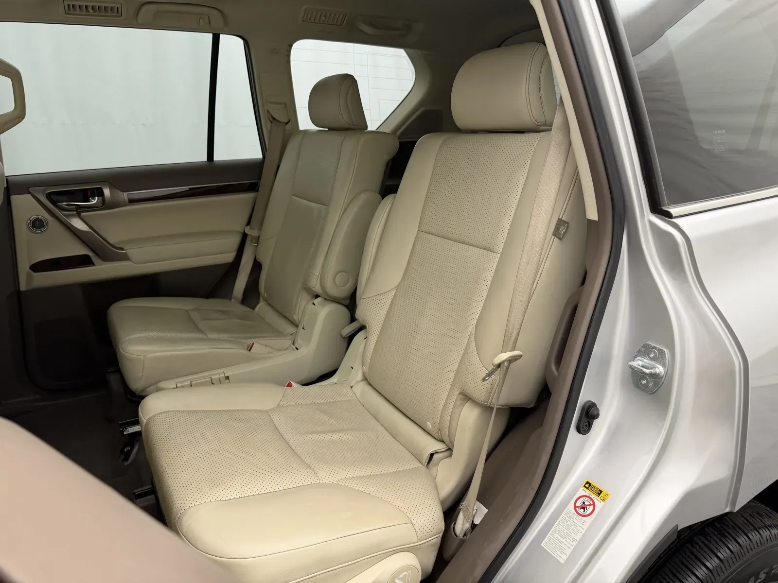 Lexus GX photo 28